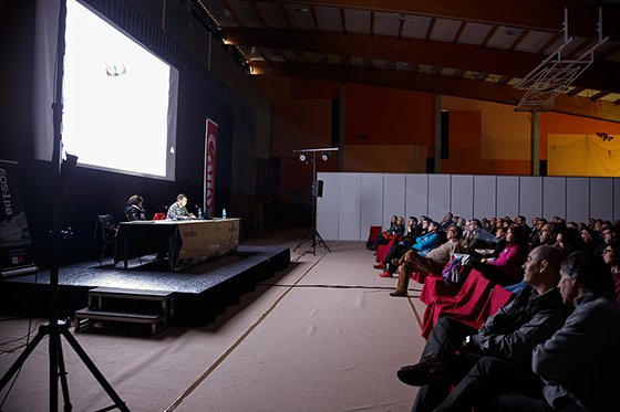 Núria Blanco en la ponencia de Pedro J. Pascual. Foto: Mario Suárez