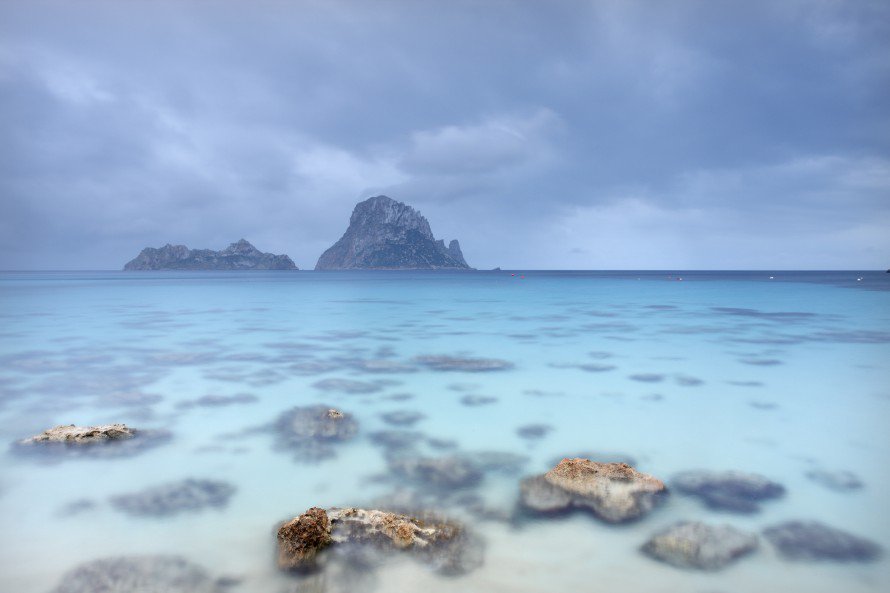 CALA D´HORT. ISLOTES DE ES VEDRÁ. IBIZA. ESPAÑA. N 38532500  E 01132598